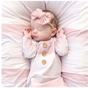Caden Lane Ombré Baby Knot Gown & Hat - Pink Stripe (Size Newborn)